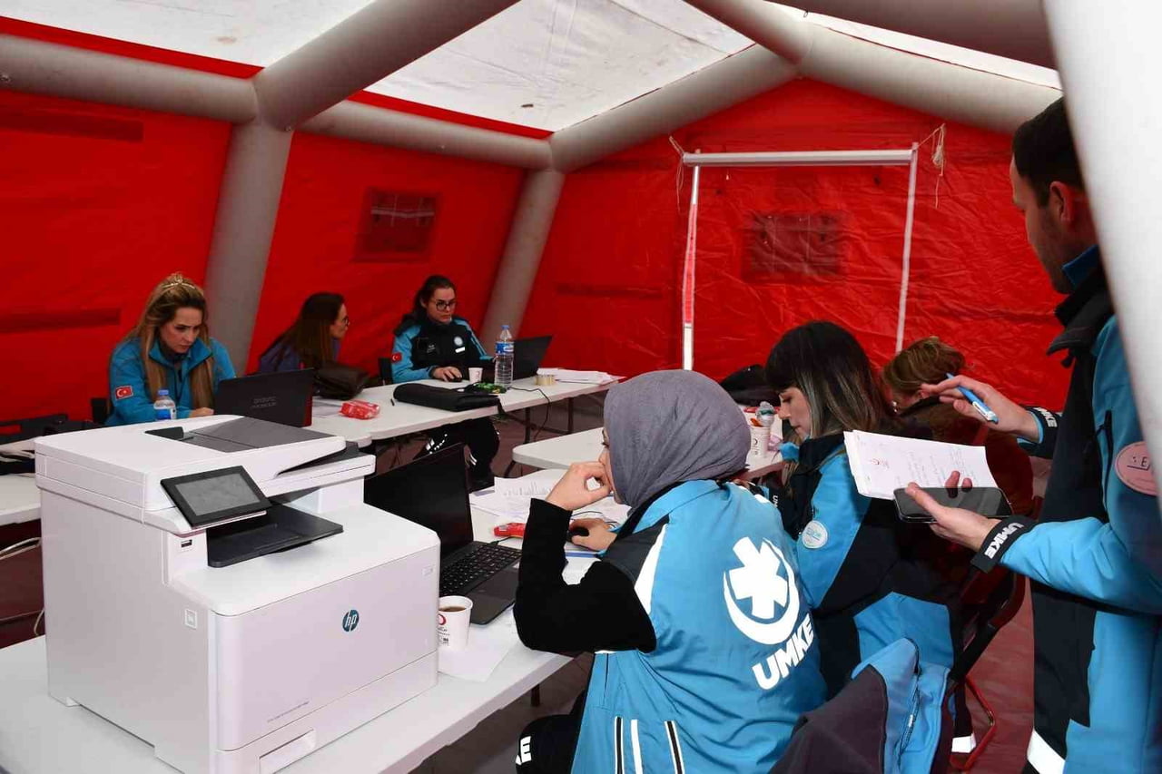 TATBİKAT SAYESİNDE KURUMLAR ARASI KOORDİNASYONUN GÜÇLENDİRİLMESİ VE AFETLERE KARŞI HAZIRLIK...