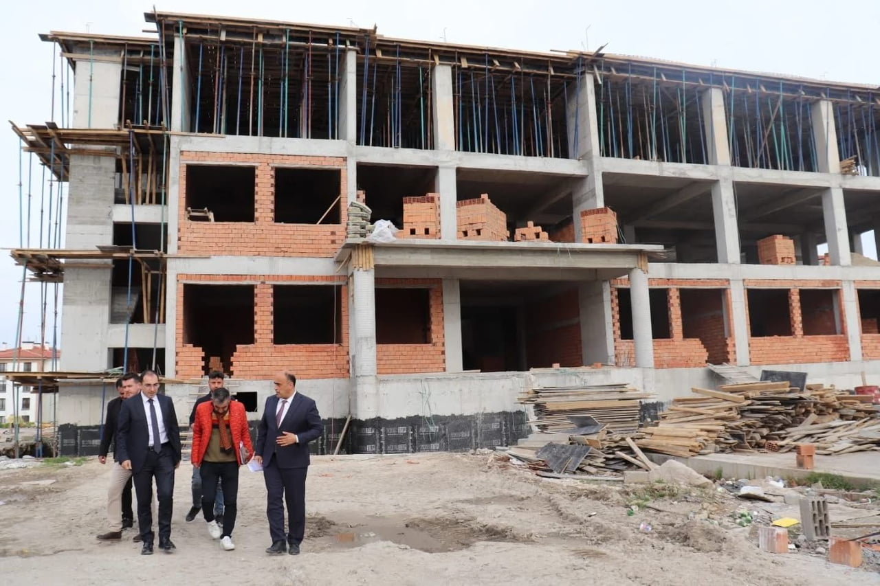 TAVŞANLI'DA YENİ OKUL İNŞAATI YERİNDE İNCELENDİ