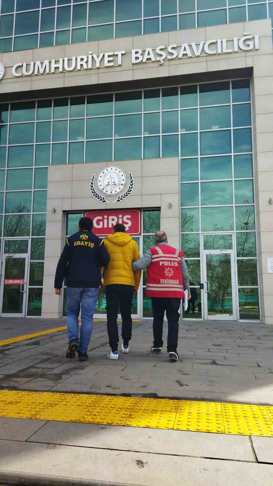 TEKİRDAĞ’DA POLİS EKİPLERİNİN SON BİR HAFTADA GERÇEKLEŞTİRDİĞİ ÇALIŞMALARDA ARANAN 140 KİŞİ...