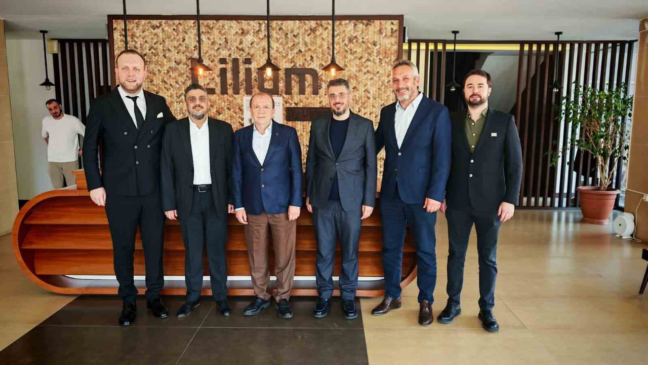 TEKSTİL SEKTÖRÜNÜN ÖNDE GELEN FİRMALARINI ZİYARET EDEN BTSO BAŞKAN ADAYI ÖZER MATLI, SEKTÖRÜN...