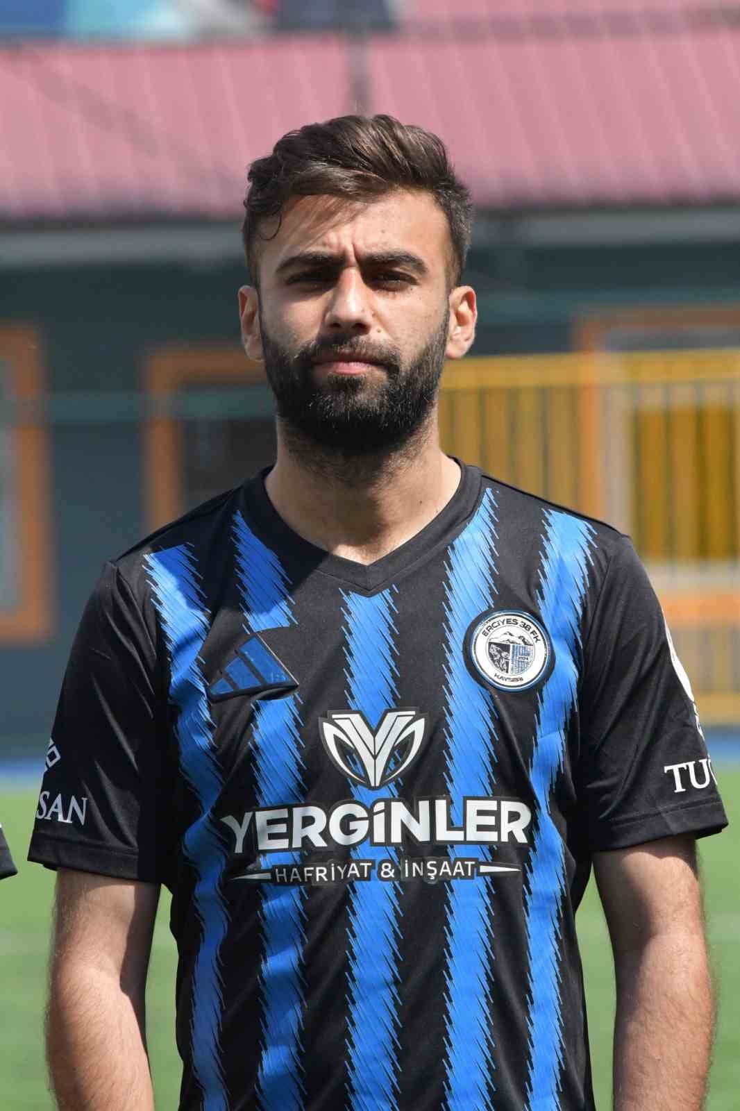 TFF 3. LİG'DE MÜCADELE EDEN ERCİYES 38 FUTBOL KULÜBÜ’NÜN BAŞARILI OYUNCUSU HÜSEYİN EKİCİ, LİGDEKİ...
