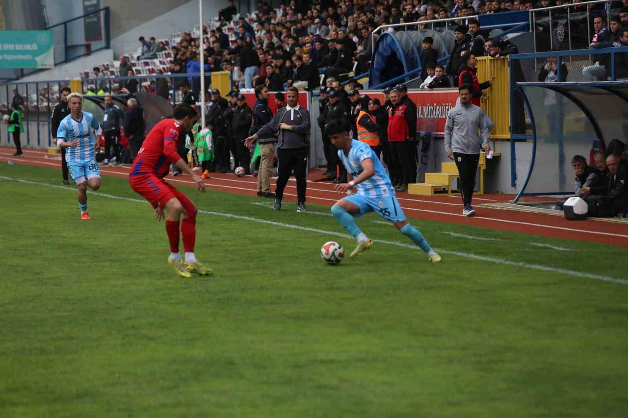 TFF 3. LİG 3. GRUP 29. HAFTASINDA KARABÜK İDMAN YURDU, EVİNDE KARŞILAŞTIĞI PAZARSPOR'A 1-0 MAĞLUP...