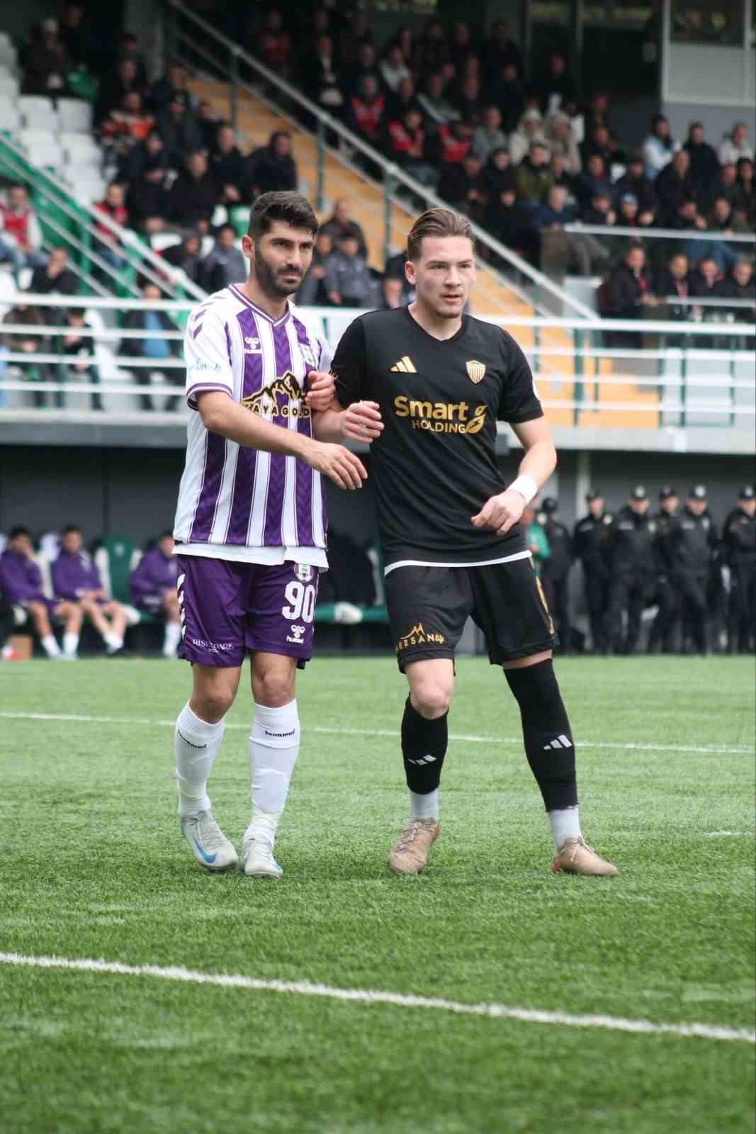 TFF 3.LİG’İN 29. HAFTASINDA ÇAYELİSPOR KENDİ SAHASINDA AĞIRLADIĞI HOPASPOR’U 3-2 MAĞLUP...