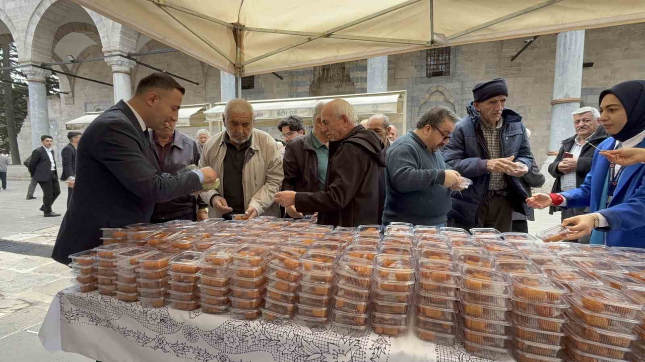 TOKAT BELEDİYESİ TARAFINDAN, ALPARSLAN TÜRKEŞ’İN VEFAT YIL DÖNÜMÜ DOLAYISIYLA MEVLİT PROGRAMI VE...