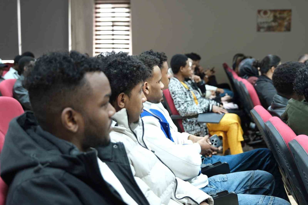 TOKAT GAZİOSMANPAŞA ÜNİVERSİTESİ’NDE DÜZENLENEN BİLGİLENDİRME PROGRAMINDA ULUSLARARASI ÖĞRENCİLER...