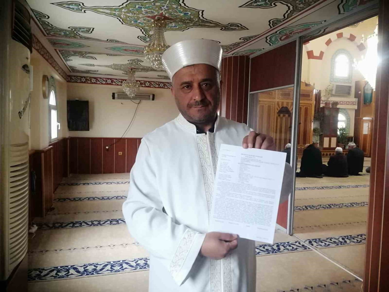 TOKAT’IN NİKSAR İLÇESİNDEKİ BİR CAMİDE GÖREV YAPAN İMAM ŞİRİN ALİ YILMAZ, SOSYAL MEDYA ÜZERİNDEN...