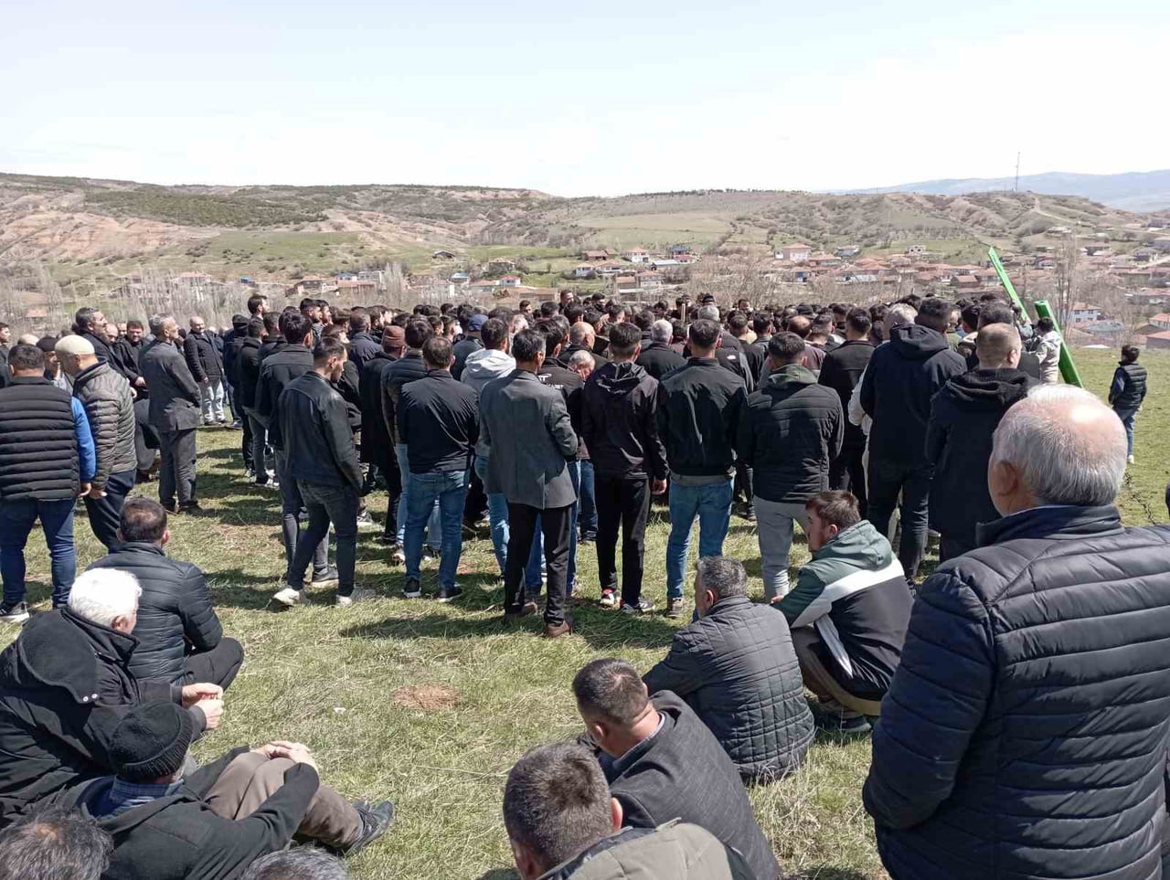 TOKAT’IN SULUSARAY İLÇESİNDE MEYDANA GELEN TRAKTÖR KAZASINDA AĞIR YARALANAN 15 YAŞINDAKİ GENÇ SON...