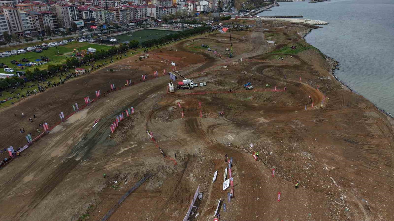 TRABZON'DA DÜZENLENEN PETLAS 2026 TÜRKİYE OFF-ROAD ŞAMPİYONASI'NIN İLK AYAĞI, FİNAL ETABIYLA DEVAM...
