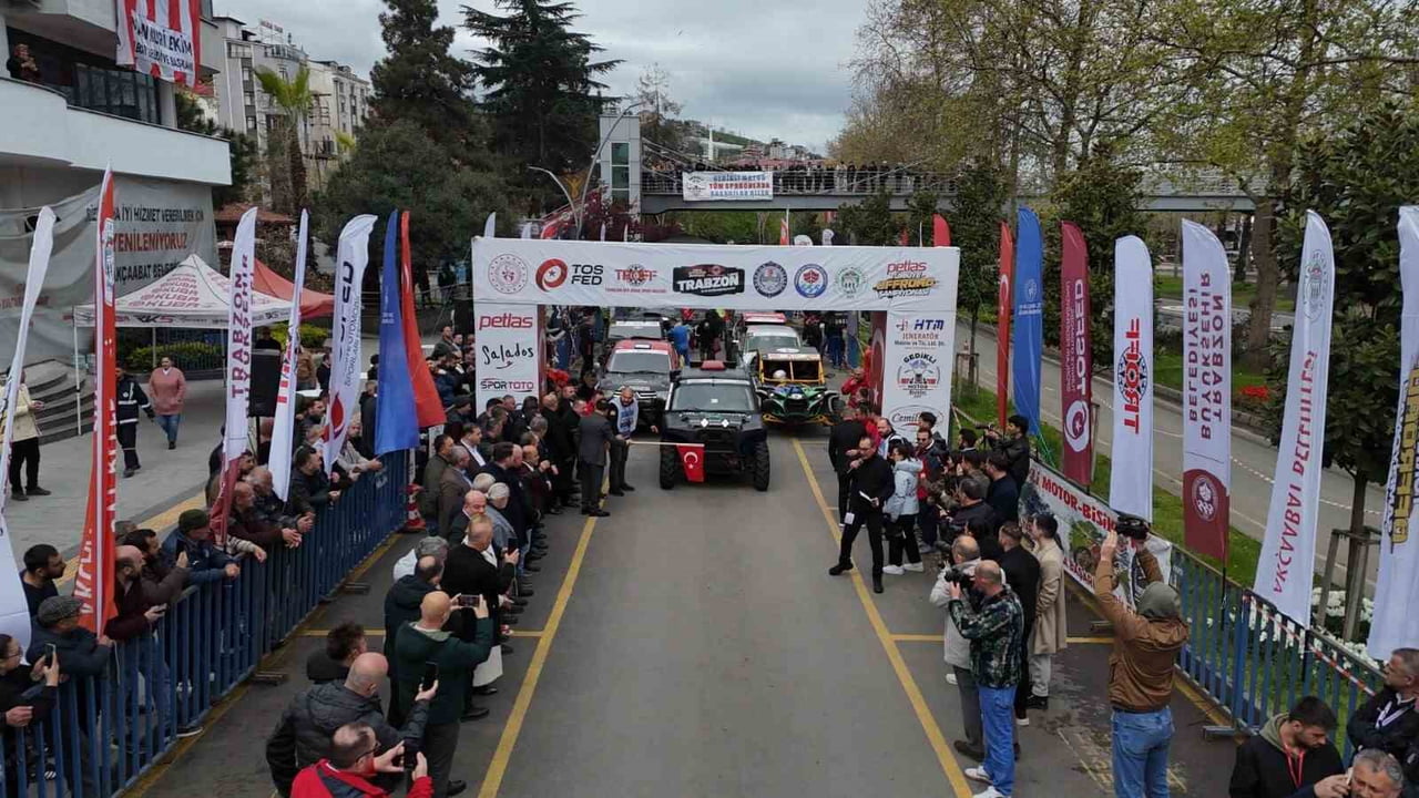TRABZON'DA DÜZENLENEN TÜRKİYE OFF-ROAD ŞAMPİYONASI'NIN İLK AYAĞI AKÇAABAT'TA START ALDI. 9 İLDEN...