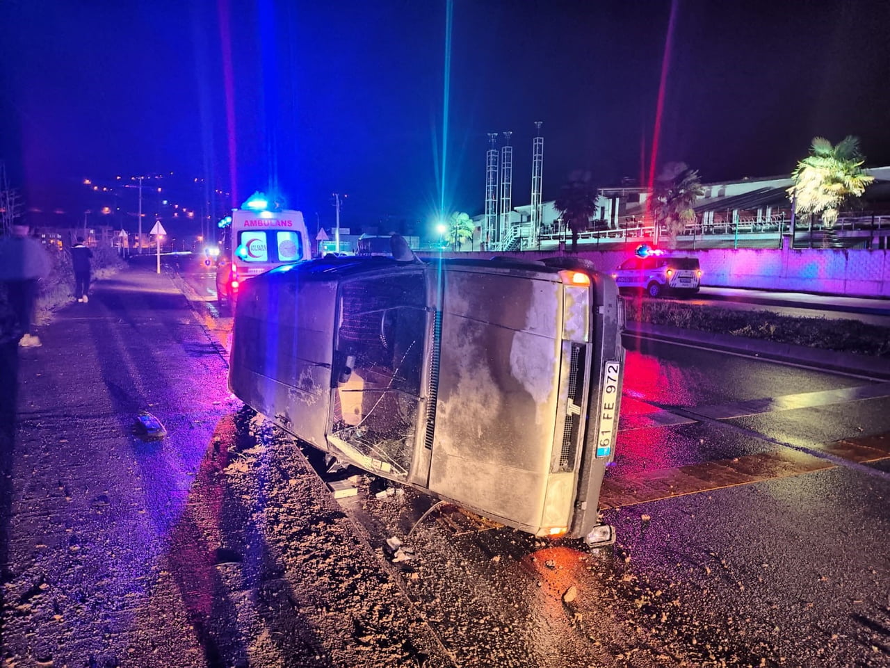TRABZON’UN ARAKLI İLÇESİNDE MEYDANA GELEN TRAFİK KAZASINDA 2 KİŞİ YARALANDI.