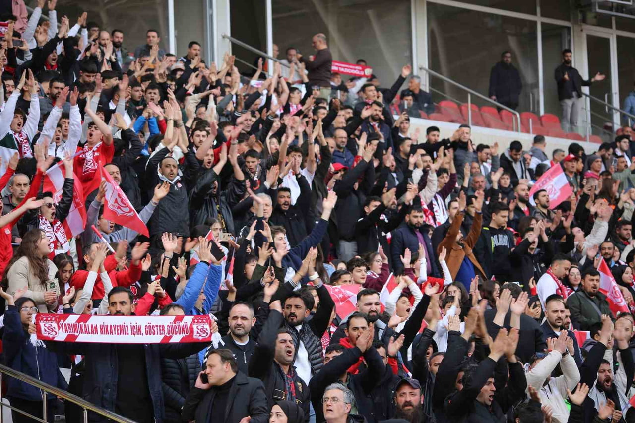 TRENDYOL 1. LİG'İN 33. HAFTASINDA ÖZBELSAN SİVASSPOR, EVİNDE ESENLER EROKSPOR’A 3-1 MAĞLUP...