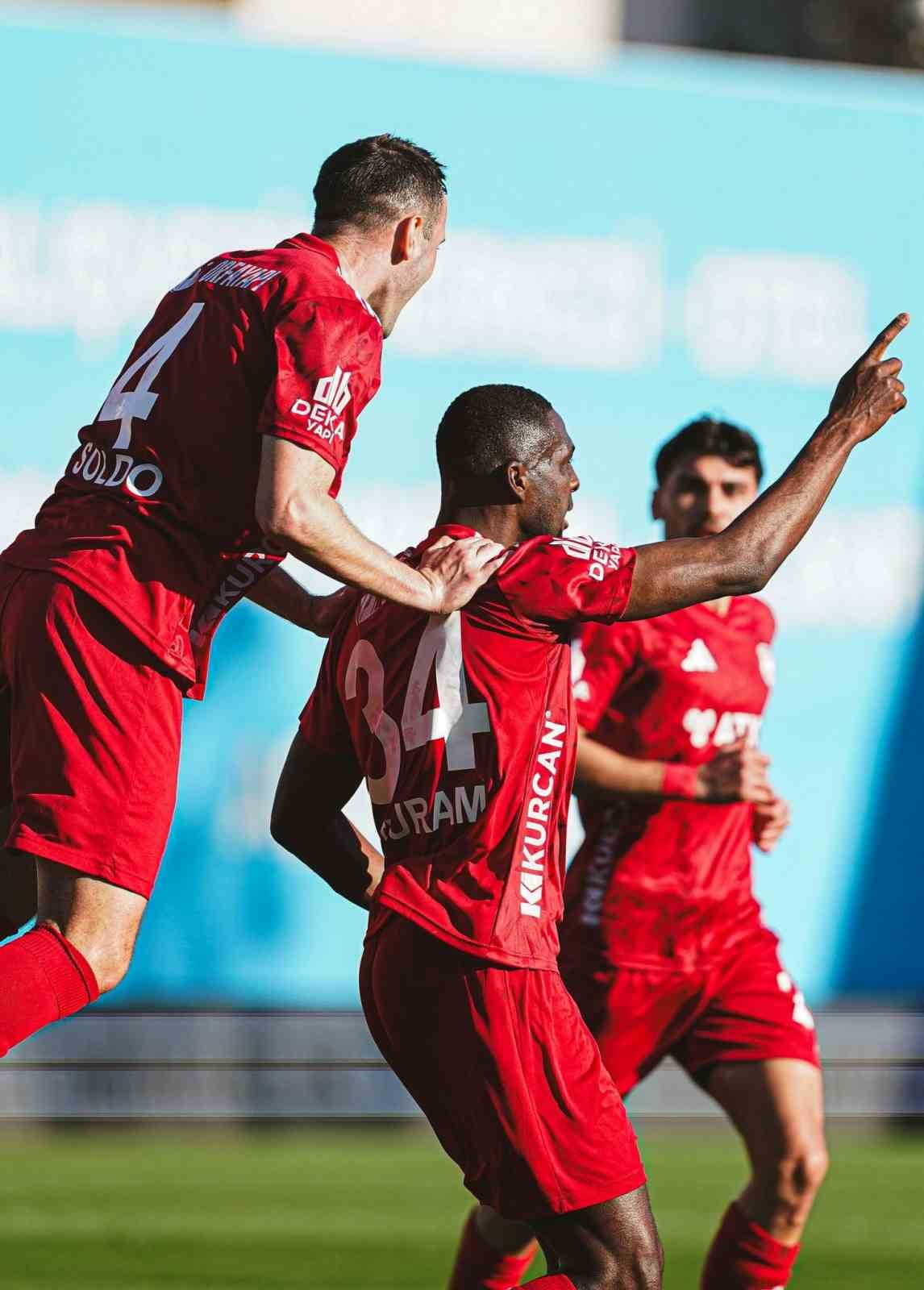 TRENDYOL 1. LİG'İN 33. HAFTASINDA PENDİKSPOR SAHASINDA ATAKAŞ HATAYSPOR'U 4-1 MAĞLUP ETTİ.