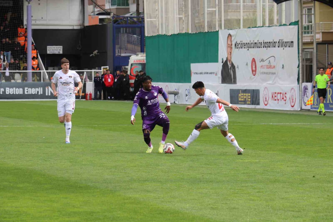 TRENDYOL 1. LİG 33. HAFTA MAÇINDA ANKARA KEÇİÖRENGÜCÜ, KENDİ EVİNDE VANSPOR FK'YI 3-0 MAĞLUP...
