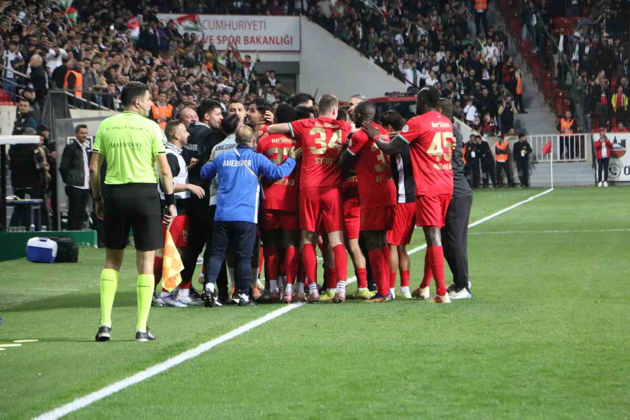 TRENDYOL 1. LİG’İN 33. HAFTASINDA AMED SPORTİF FAALİYETLER, EVİNDE KARŞILAŞTIĞI BOLUSPOR’U 6-1...