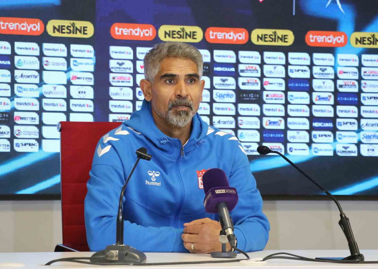 TRENDYOL 1. LİG’İN 33. HAFTASINDA ESENLER EROKSPOR’A EVİNDE 3-1 MAĞLUP OLAN ÖZBELSAN SİVASSPOR’DA...