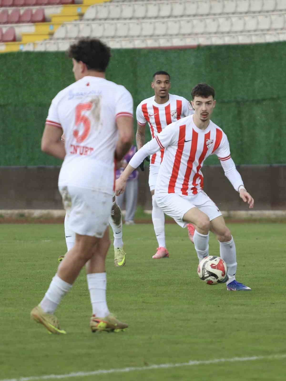 TRENDYOL 1. LİG’İN 34. HAFTASINDA BOLUSPOR SAHASINDA AĞIRLADIĞI SİVASSPOR’A 2-1’LİK SKORLA MAĞLUP...
