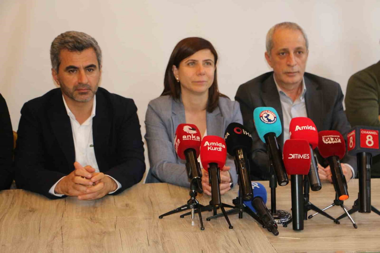 TRENDYOL 1. LİGDE ŞAMPİYONLUK MÜCADELESİ VEREN AMED SPORTİF FAALİYETLER, LİGİN BİTİMİNE 6 HAFTA...