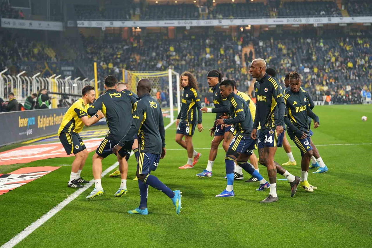 TRENDYOL SÜPER LİG'İN 28. HAFTASINDA DERBİDE FENERBAHÇE, BEŞİKTAŞ'I KONUK EDİYOR. MÜCADELENİN 15...