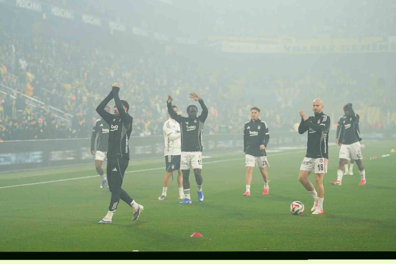 TRENDYOL SÜPER LİG'İN 28. HAFTASINDA DERBİDE FENERBAHÇE, BEŞİKTAŞ'I KONUK EDİYOR. MÜCADELENİN 15...