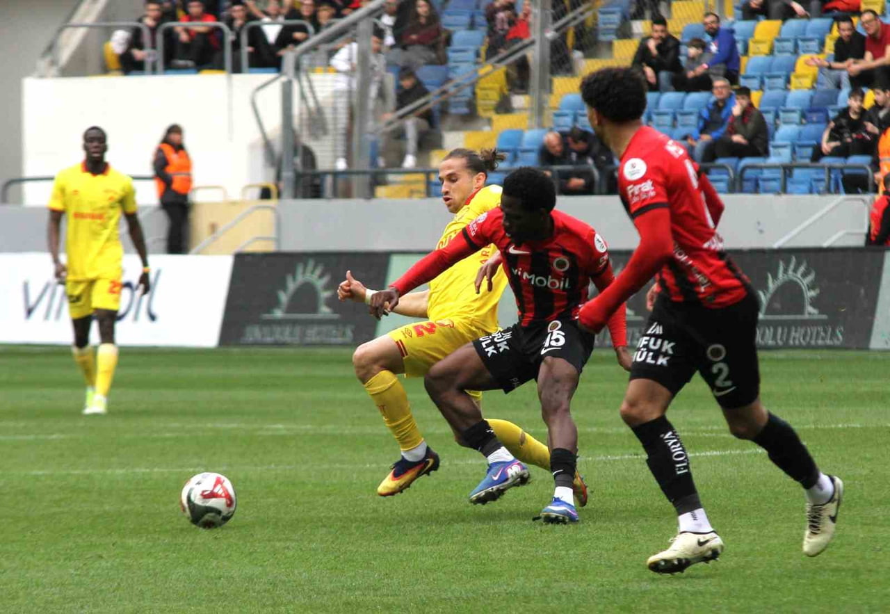 TRENDYOL SÜPER LİG'İN 28. HAFTASINDA GENÇLERBİRLİĞİ, GÖZTEPE'Yİ AĞIRLIYOR. MÜSABAKANIN İLK YARISI...