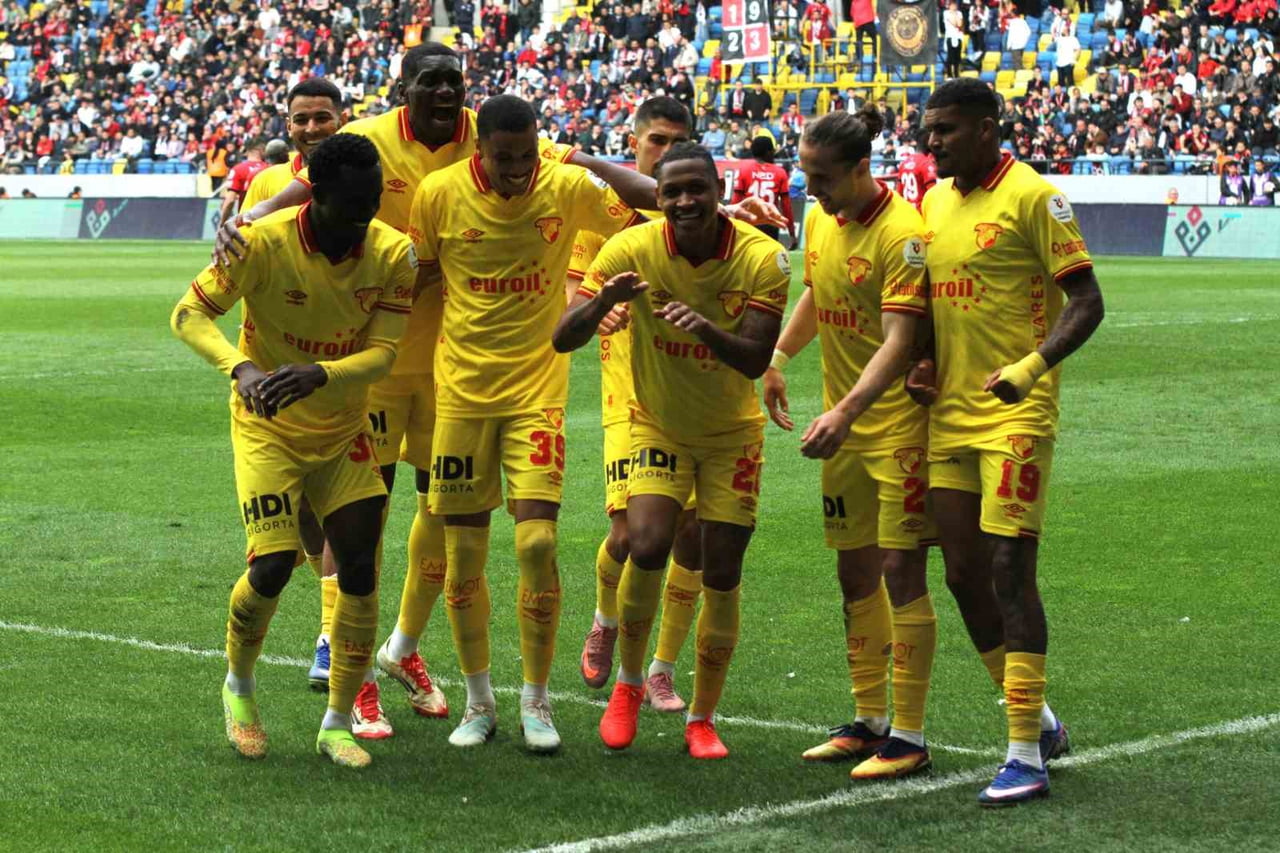 TRENDYOL SÜPER LİG'İN 28. HAFTASINDA GENÇLERBİRLİĞİ, GÖZTEPE'Yİ AĞIRLIYOR. MÜSABAKANIN İLK YARISI...