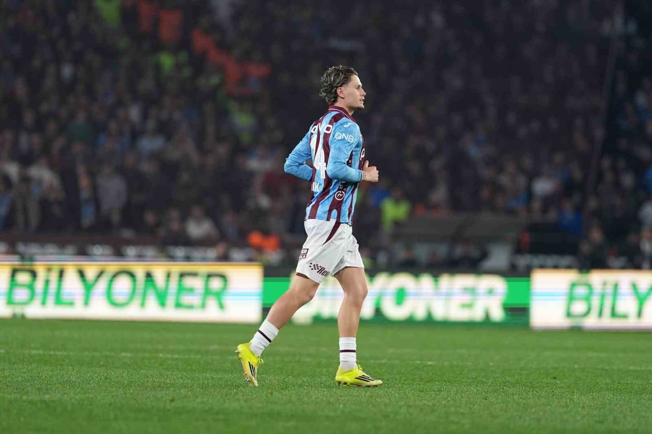 TRENDYOL SÜPER LİG'İN 28. HAFTASINDA TRABZONSPOR, SAHASINDA KARŞILAŞTIĞI GALATASARAY'I 2-1 MAĞLUP...