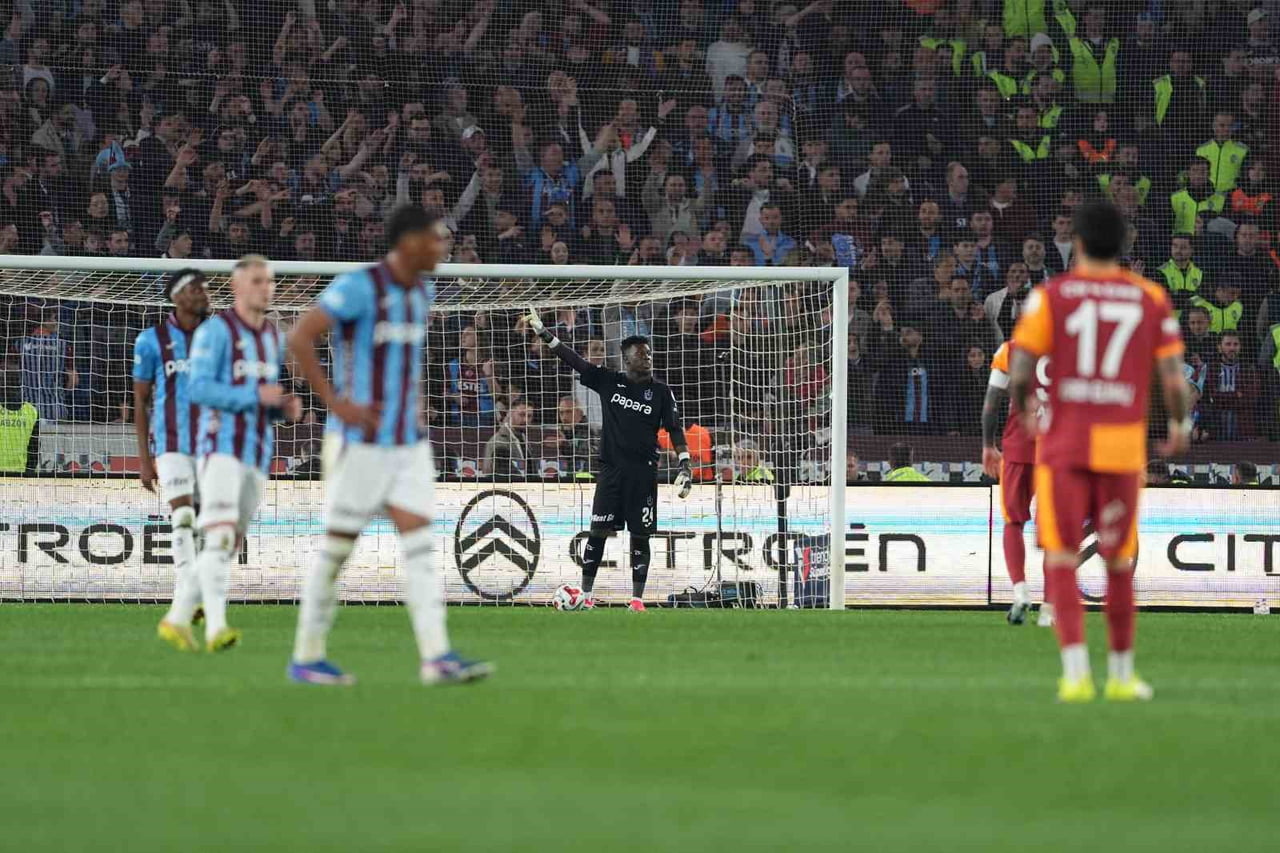 TRENDYOL SÜPER LİG'İN 28. HAFTASINDA TRABZONSPOR, SAHASINDA KARŞILAŞTIĞI GALATASARAY'I 2-1 MAĞLUP...