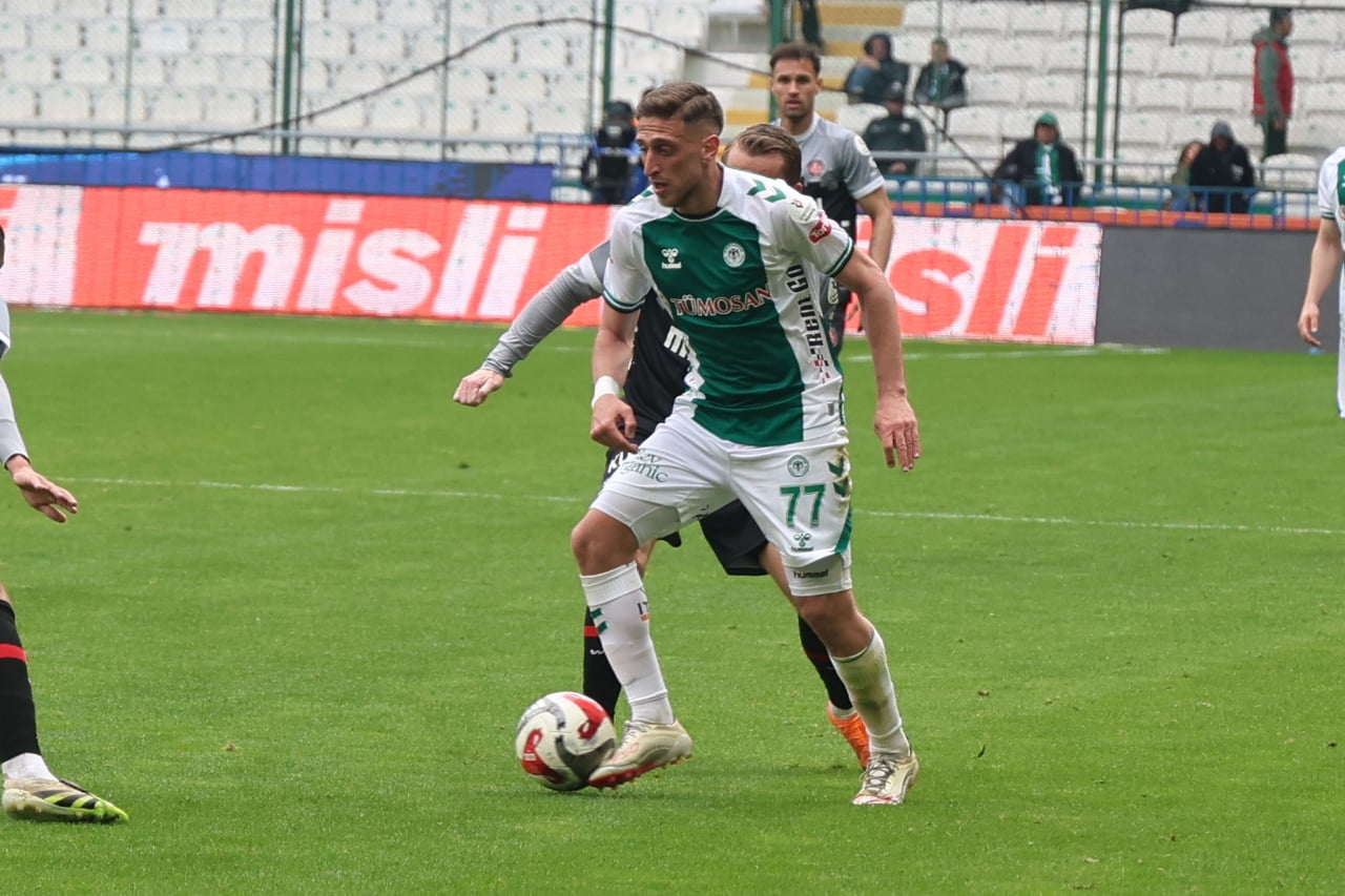 TRENDYOL SÜPER LİG'İN 29. HAFTASINDA KONYASPOR, SAHASINDA KARŞILAŞTIĞI FATİH KARAGÜMRÜK'Ü 3-0...