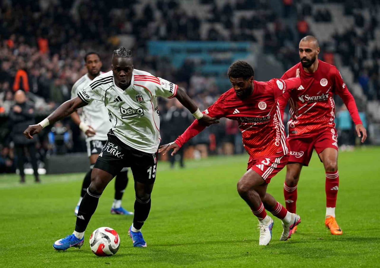 TRENDYOL SÜPER LİG’İN 29. HAFTASINDA BEŞİKTAŞ, SAHASINDA KARŞILAŞTIĞI ANTALYASPOR’U 4-2 MAĞLUP...