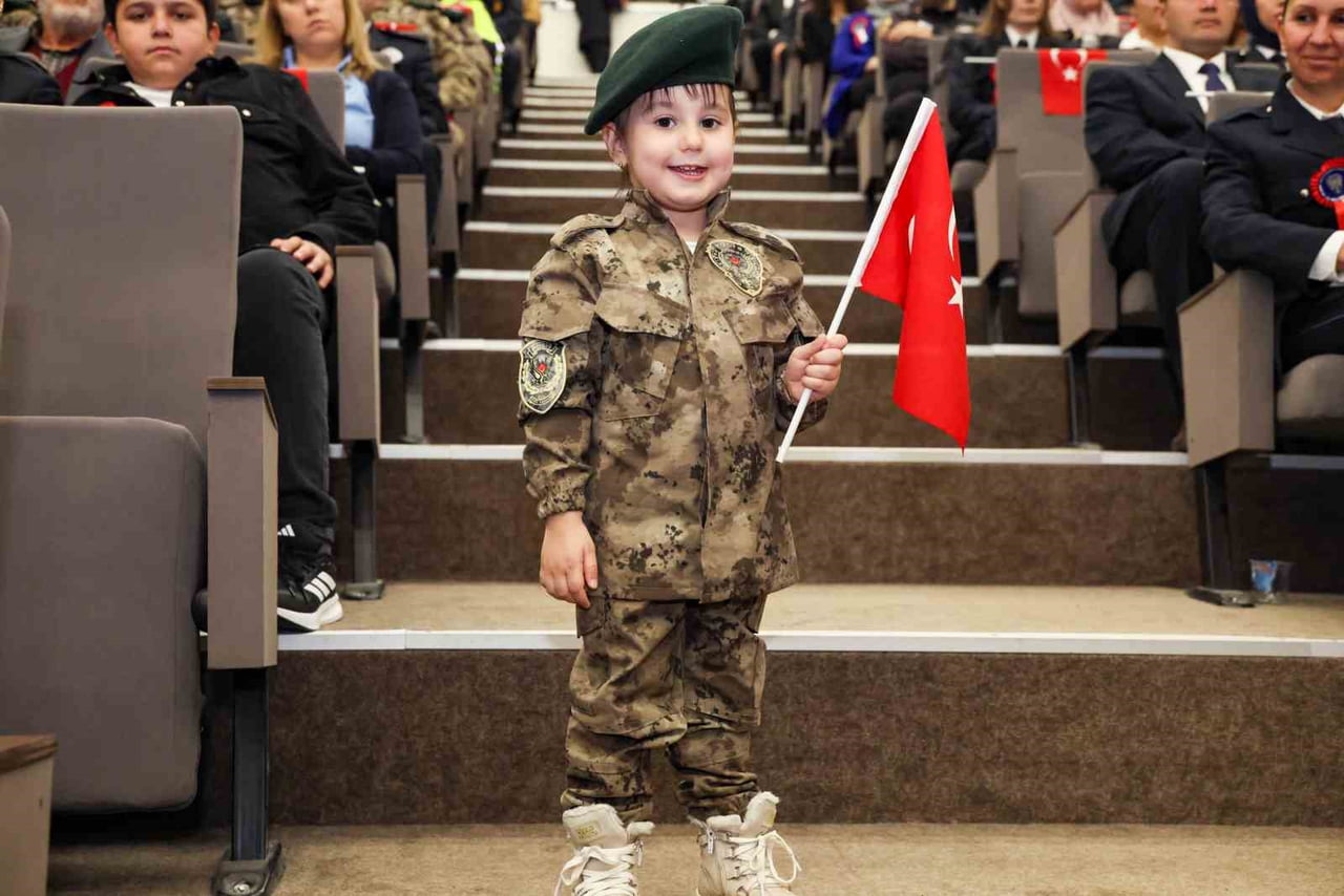 TUNCELİ’DE 10 NİSAN POLİS HAFTASI COŞKULU BİR TÖRENLE KUTLANDI.