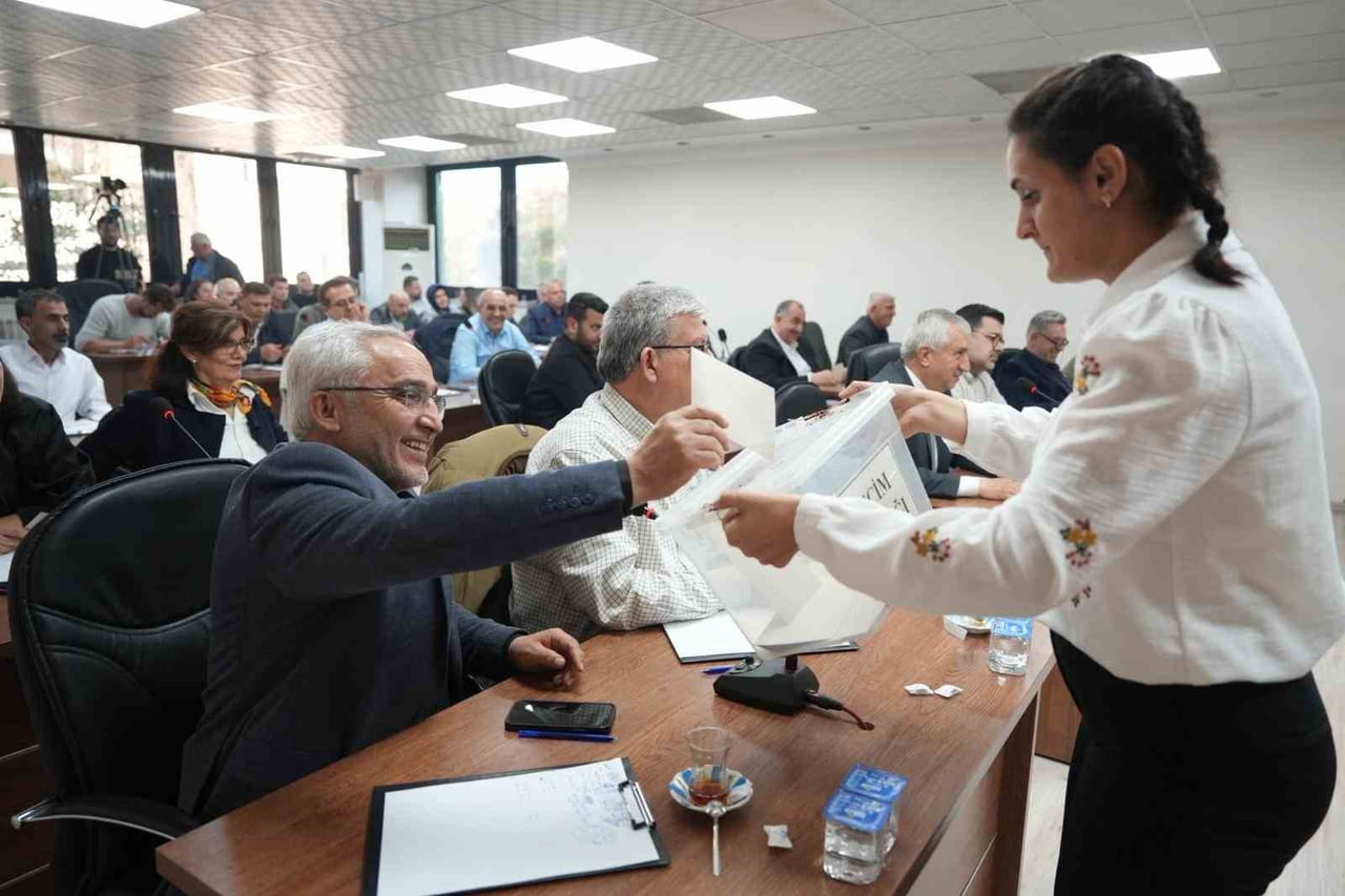TURGUTLU BELEDİYESİ’NİN NİSAN AYI MECLİS TOPLANTISI’NDA 13 GÜNDEM MADDESİ GÖRÜŞÜLEREK KARARA...