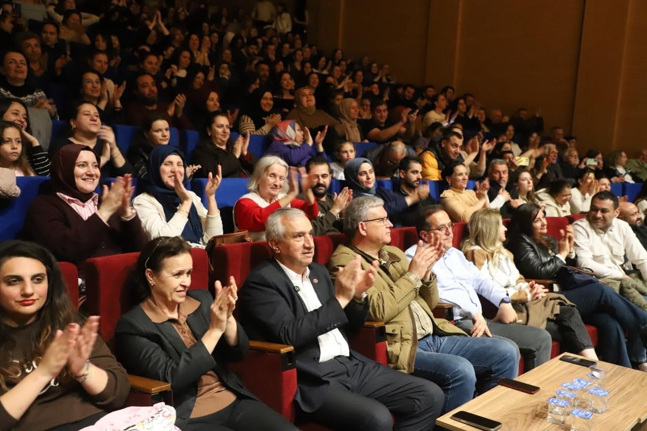 TURGUTLU BELEDİYESİNİN DÜZENLEDİĞİ İKİ ÖZEL ETKİNLİK İLE TURGUTLU’DA NİSAN AYI, DANSIN ENERJİSİ VE...