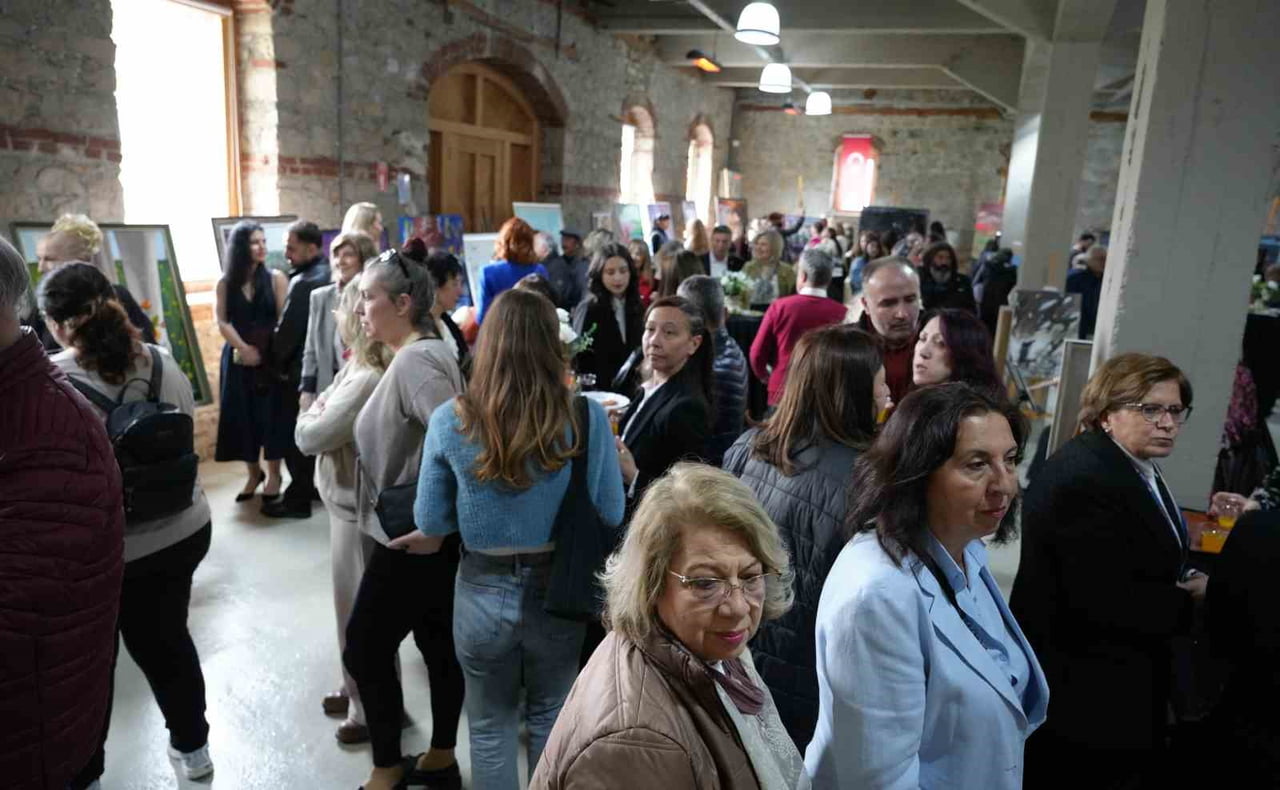 TÜRK EDEBİYATININ ÖNEMLİ İSİMLERİNDEN AYŞE KULİN, DENİZLİ’DE DÜZENLENEN SÖYLEŞİ VE İMZA GÜNÜNDE...