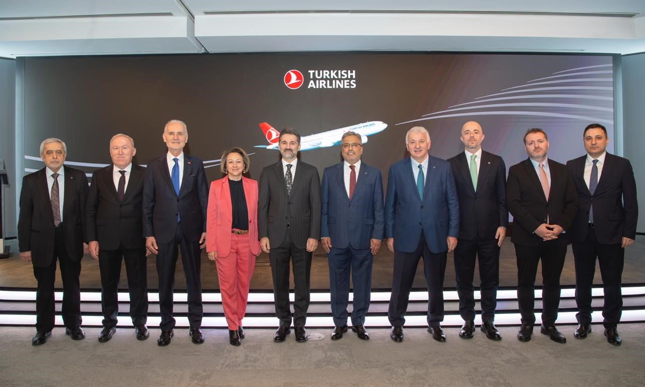 TÜRK HAVA YOLLARI'NDA BUGÜN DEVİR TESLİM TÖRENİ DÜZENLENDİ.