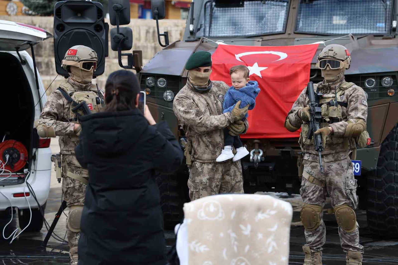 TÜRK POLİS TEŞKİLATI'NIN KURULUŞ YILDÖNÜMÜ SİVAS’TA ÇEŞİTLİ ETKİNLİKLERLE KUTLANDI.