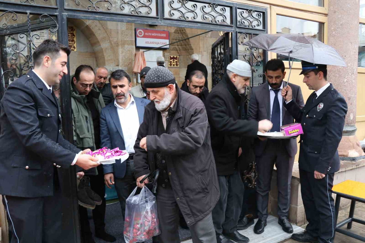 TÜRK POLİS TEŞKİLATI’NIN KURULUŞ YIL DÖNÜMÜ DOLAYISIYLA ERZURUM’UN OLTU İLÇESİNDE 10 NİSAN POLİS...