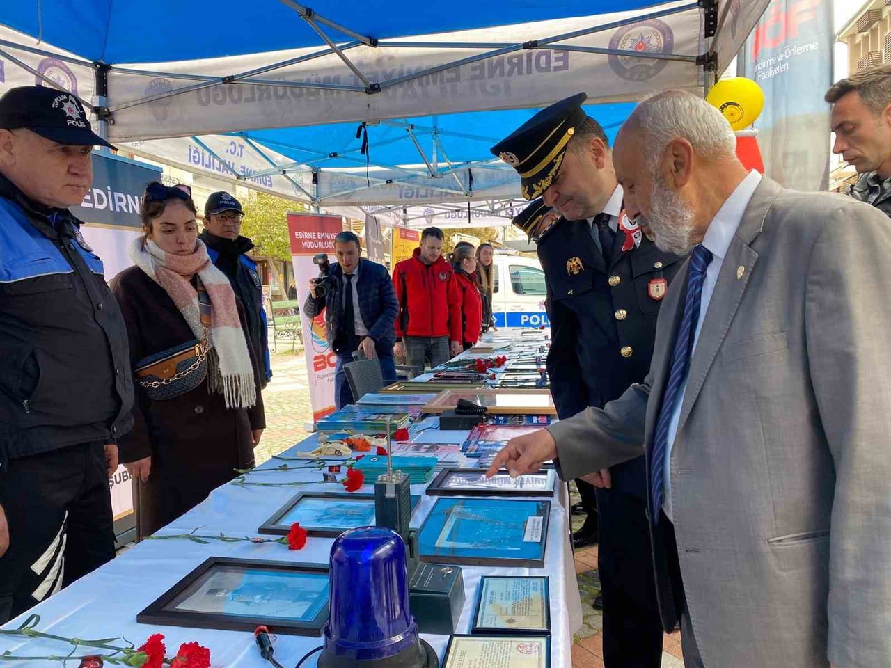 TÜRK POLİS TEŞKİLATININ KURULUŞUNUN 181. YILDÖNÜMÜ ETKİNLİKLERİ ÇERÇEVESİNDE SARAÇLAR CADDESİ'NDE...