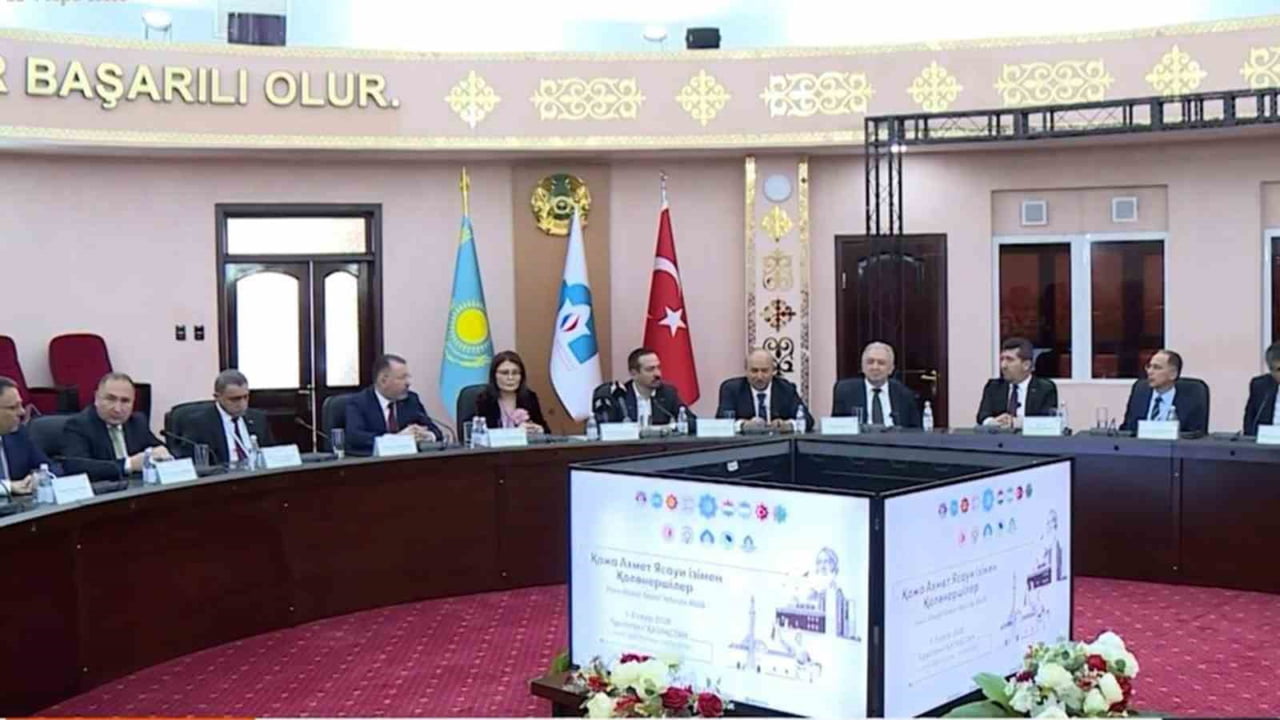 TÜRKİSTAN’DA DÜZENLENEN ULUSLARARASI SEMPOZYUMDA, KARABÜK ÜNİVERSİTESİ’NİN DE ARALARINDA BULUNDUĞU...