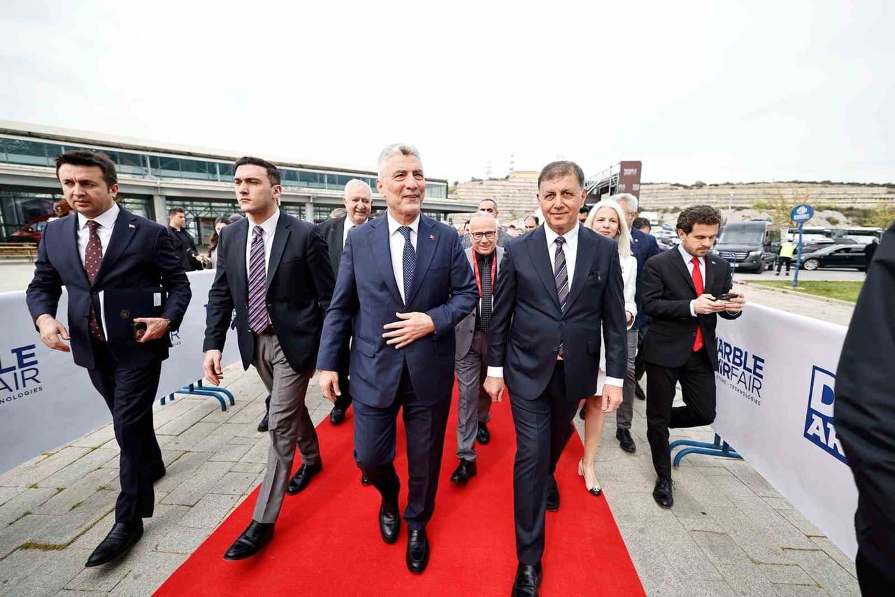 TÜRKİYE'NİN DOĞAL TAŞ ZENGİNLİĞİNİ DÜNYAYA TANITAN MARBLE İZMİR ULUSLARARASI DOĞALTAŞ VE...