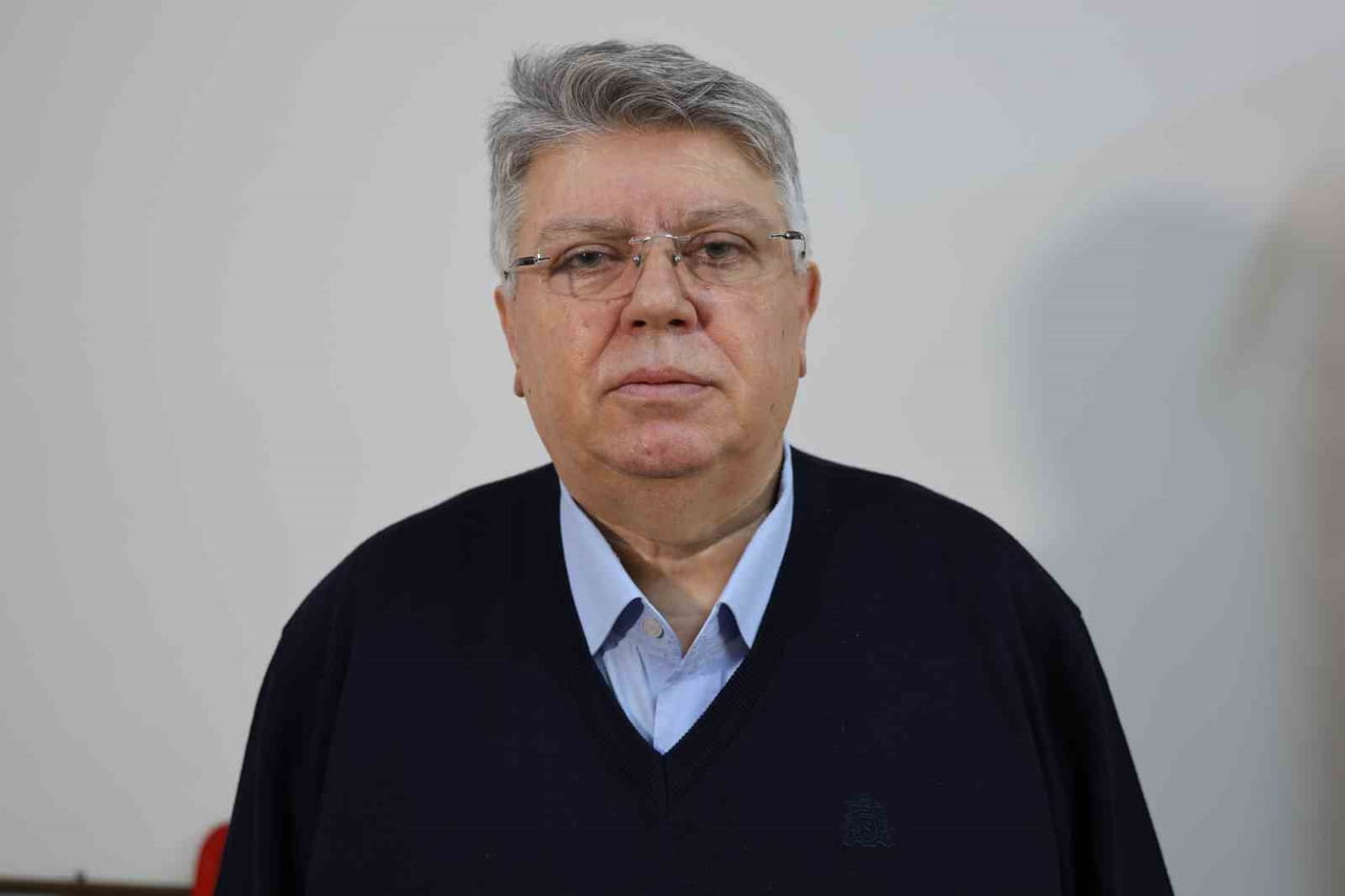 TÜRKİYE'NİN EN SICAK İLLERİNDEN ADANA'DA ŞİDDETLİ YAĞIŞ VE DOLU ETKİSİNİ GÖSTERİRKEN PROF. DR....