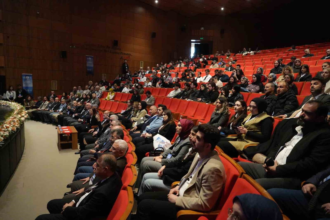 TÜRKİYE’NİN DÖRT BİR YANINDAN ARAŞTIRMACILAR SAMSUN’DA COĞRAFYA İÇİN BULUŞTU