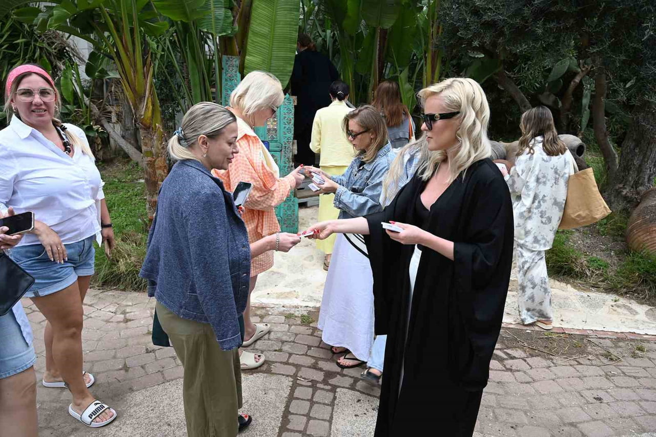 UKRAYNA’DAN GELEN 100 SEYAHAT ACENTESİ YETKİLİSİ, KEMER’DE TURİSTİK TESİSLERİ ZİYARET EDEREK BÖLGE...