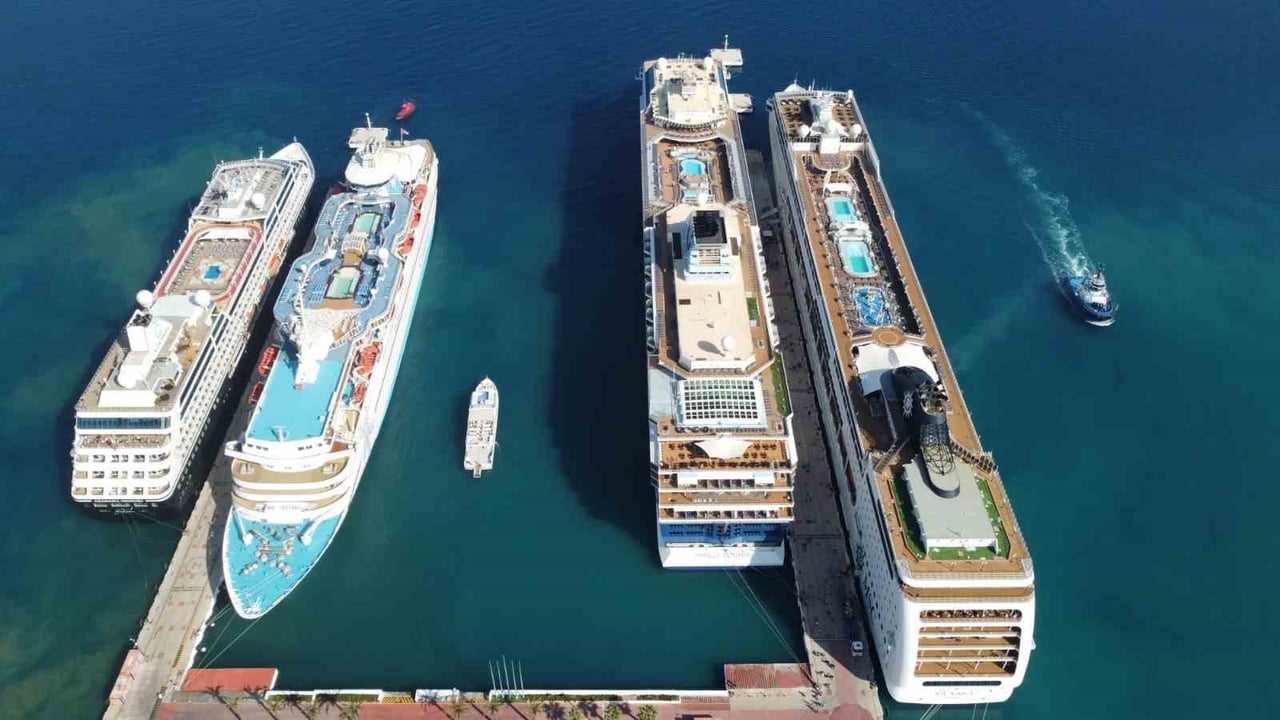 ULAŞTIRMA VE ALTYAPI BAKANI ABDULKADİR URALOĞLU, "41 BİN 39 YOLCU İLE MART AYLARI İÇERİSİNDE SON...