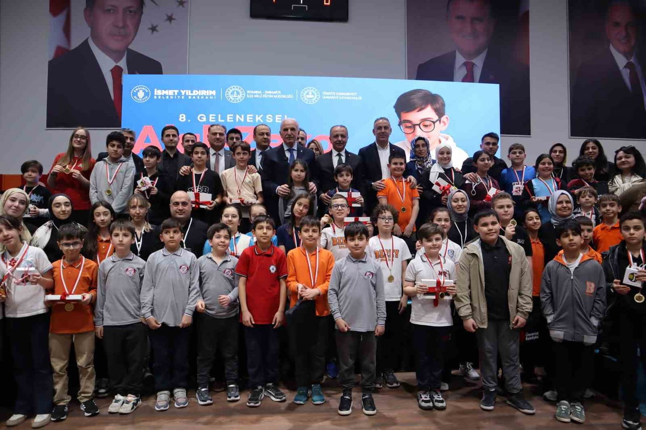 ÜMRANİYE BELEDİYESİ VE İLÇE MİLLİ EĞİTİM MÜDÜRLÜĞÜ İŞ BİRLİĞİYLE DÜZENLENEN 8. GELENEKSEL ÜMRANİYE...