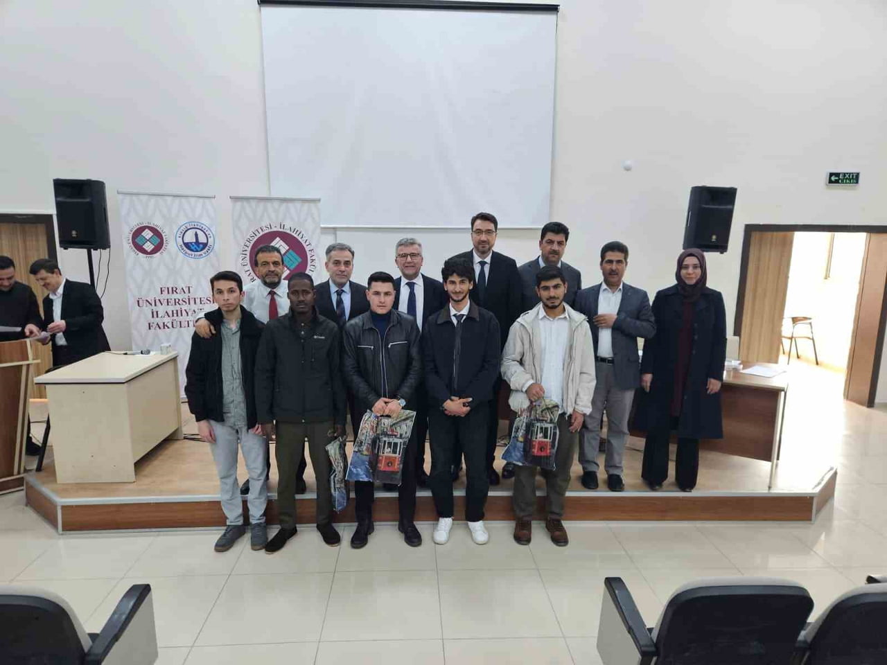 ÜNİVERSİTELER ARASI 3. HAFIZLIK YARIŞMASI BÖLGE FİNALİ ELAZIĞ’DA GERÇEKLEŞTİ