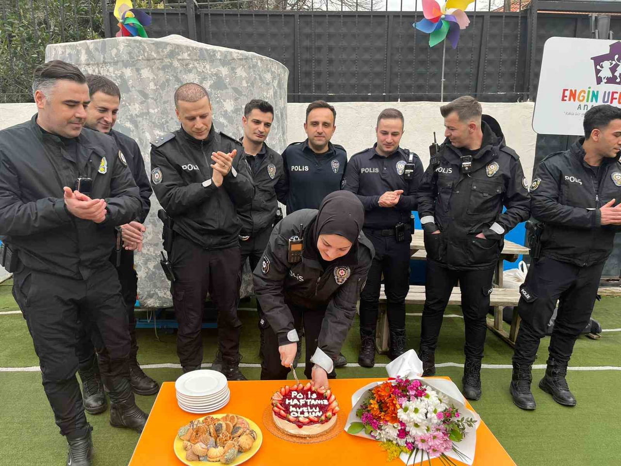 ÜSKÜDAR İLÇESİNDE ANAOKULU ÖĞRENCİLERİ, 10 NİSAN POLİS HAFTASI VE TÜRK POLİS TEŞKİLATI'NIN...