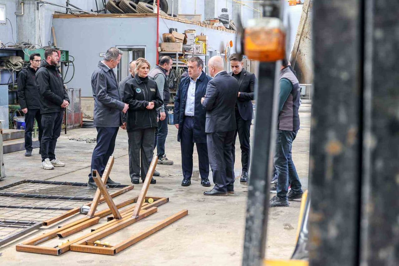 VALİ SÖZER GÜLÜMBE ŞANTİYESİ'NDE İNCELEMELERDE BULUNDU