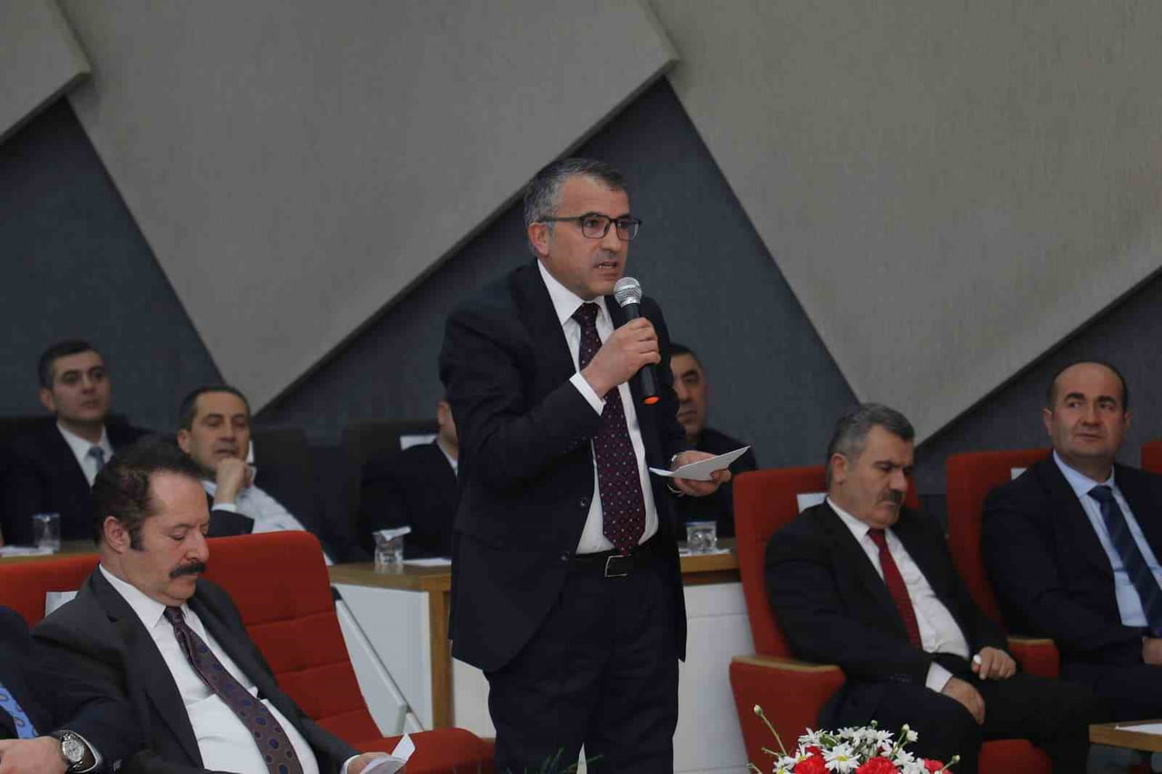 VAN ORGANİZE SANAYİ BÖLGESİ (OSB) YÖNETİM KURULU BAŞKANI MEMET ASLAN, TİCARET BAKANI ÖMER BOLAT’IN...