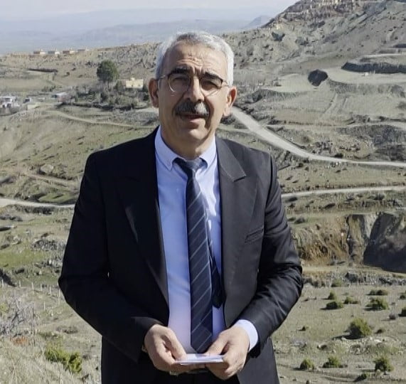 VİRAJLI VE ENGEBELİ OLAN ALACAKAYA YOLU İÇİN YAKLAŞIK 8 KİLOMETRELİK BİR TÜNEL OLABİLECEĞİNİ DİLE...