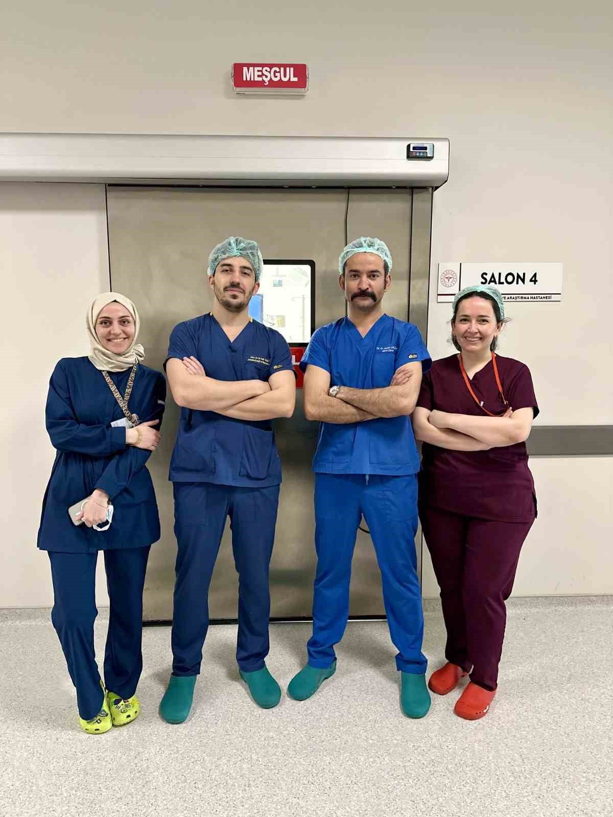 YALOVA’DA İLK KEZ KAPALI (LAPAROSKOPİK) SAFRA KESESİ AMELİYATI UYANIK ANESTEZİ (EPİDURAL) İLE...